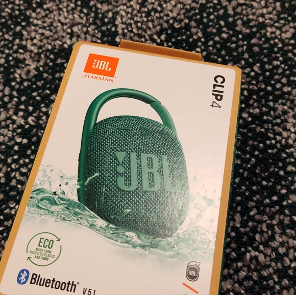 NWT! JBL Clip 4 Bluetooth Speaker - Picture 2 of 9